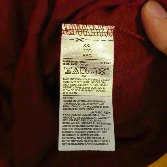 Red Old Navy Everywhere Tee - Picture 4 of 4